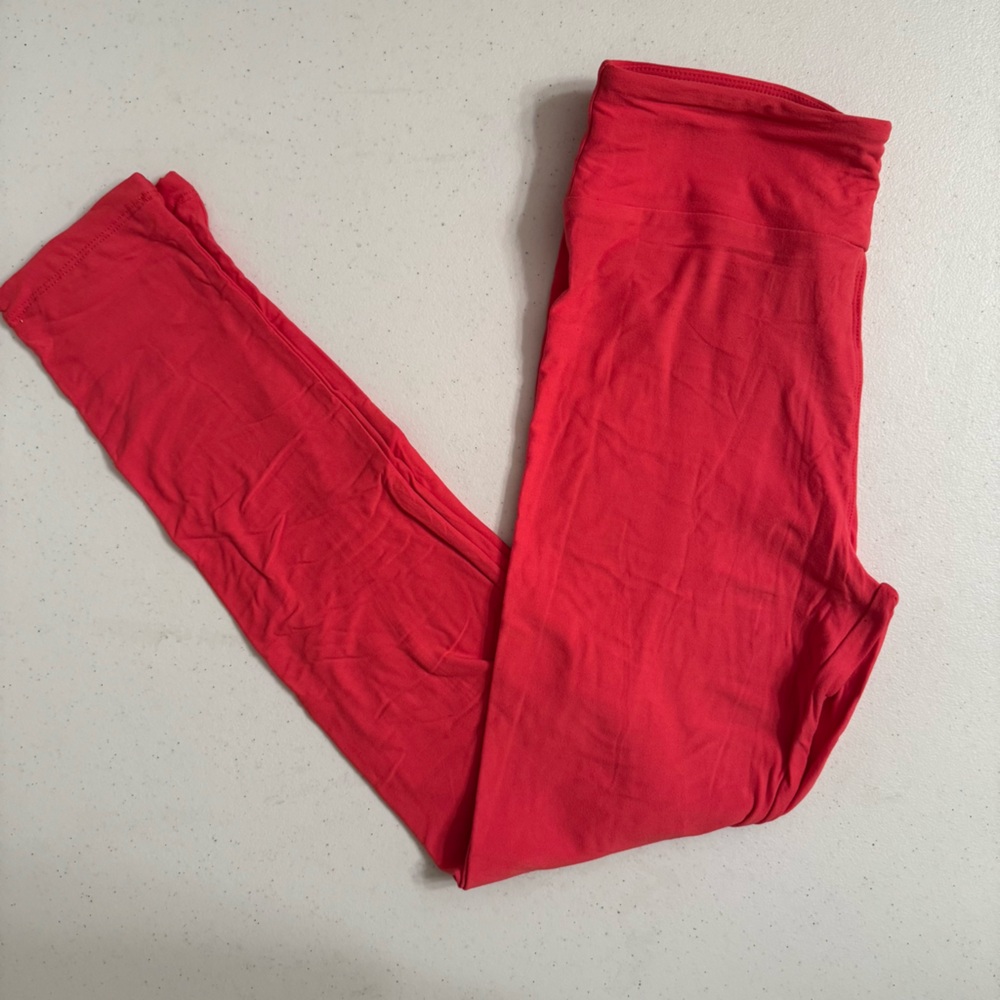LuLaRoe NWT Solid Red Leggings | One Size